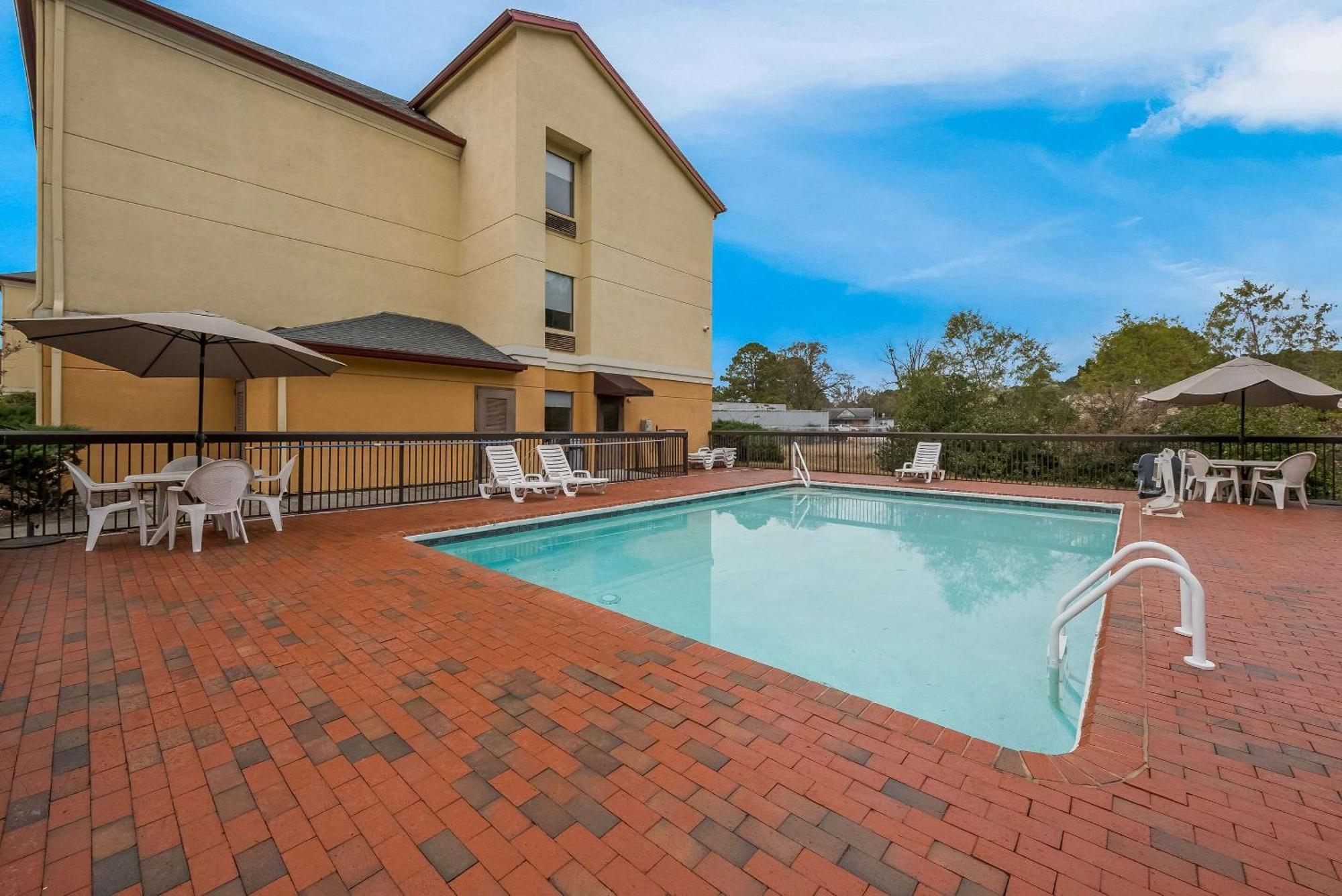 Comfort Inn Fayetteville I-95 المظهر الخارجي الصورة